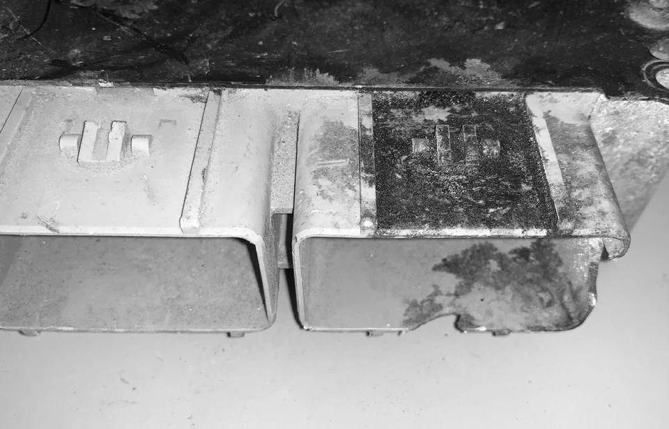 2000 道奇 Caravan ECU P047274AC — 第 3/4 张图片