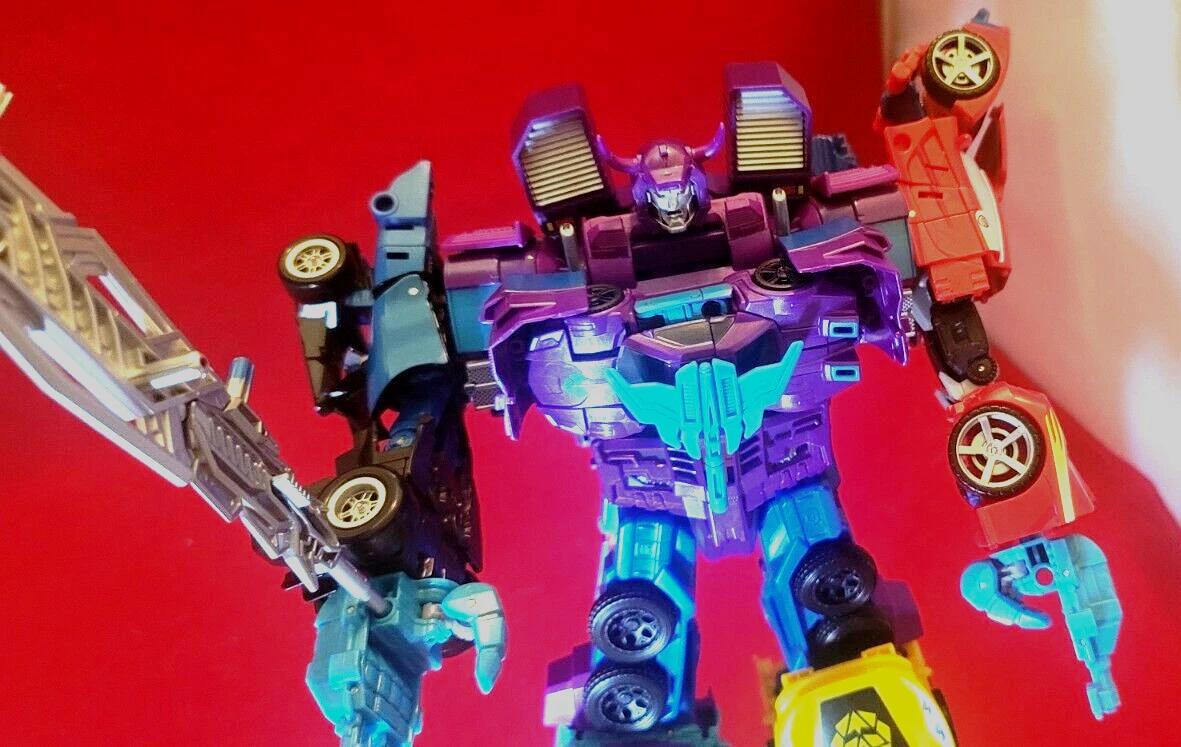 Transformers Combiner Wars G2 Menasor 6 Transformers and Upgrade