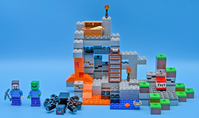 LEGO Minecraft 21113 : The Cave, Complete w/Box & Instructions, Pre-owned