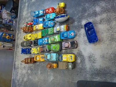 30 Disney Pixar Cars Diecast verschiedene Figuren - Bild 1 von 4