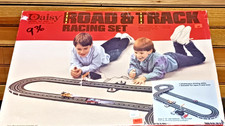 Vintage Daisy Model 4001 Road Track Racing Set Battery Operated Slot Car Set
