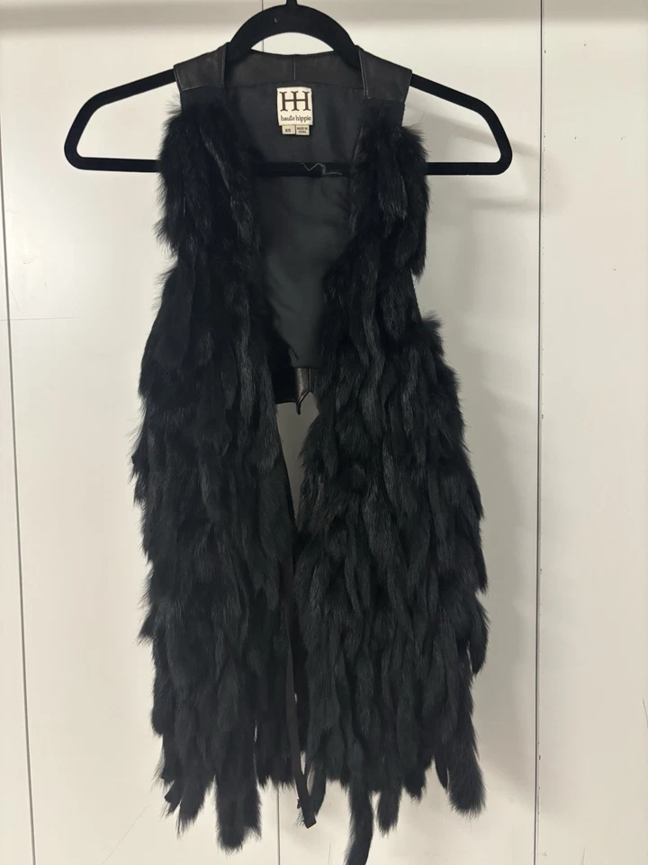 Pelo de conejo negro Haute Hippie en la parte delantera y cuero genuino en la parte posterior original $550 Foto 3 de 3