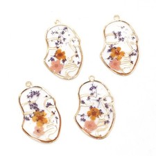 4PCS Gold Tone Real Dry Pressed Flower Resin Face Shape Charm Pendant GXE501