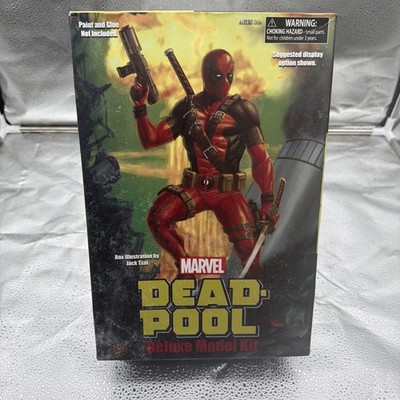 Diamond Select Toys Marvel Comics DEADPOOL  Deluxe MODEL KIT   Open Box- New