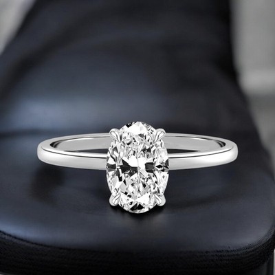Diamant 18 Karat Gold Damenring Weiß Lab Grown Oval 2,3 Karat IGI Zertifizier...