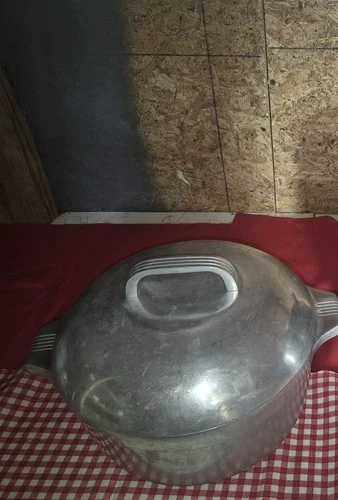 Vintage Wagner Ware Sidney O Magnalite Dutch Oven 4248 M Roaster With Lid 10”