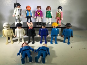 toy people figures