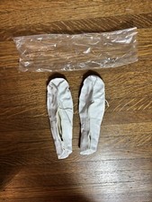 NIB Unbranded child  s ballet slippers   White Size 4 1/2 M