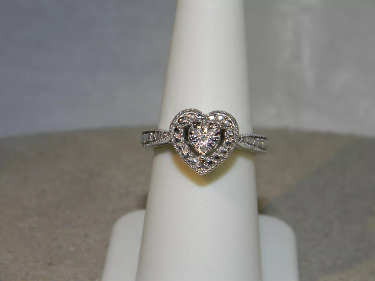 Dainty Heart Sterling Silver Ring - Devaluchi Joaillerie