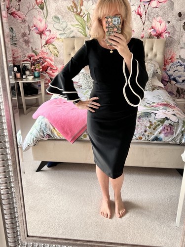 Diva catwalk Body-con dress, Side Ruching & Double Flounce Sleeves - Picture 2 of 10