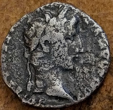 ROMAN COIN SILVER DENARIUS OF AUGUSTUS. LOW GRADE EXAMPLE M#Y @ 1.27