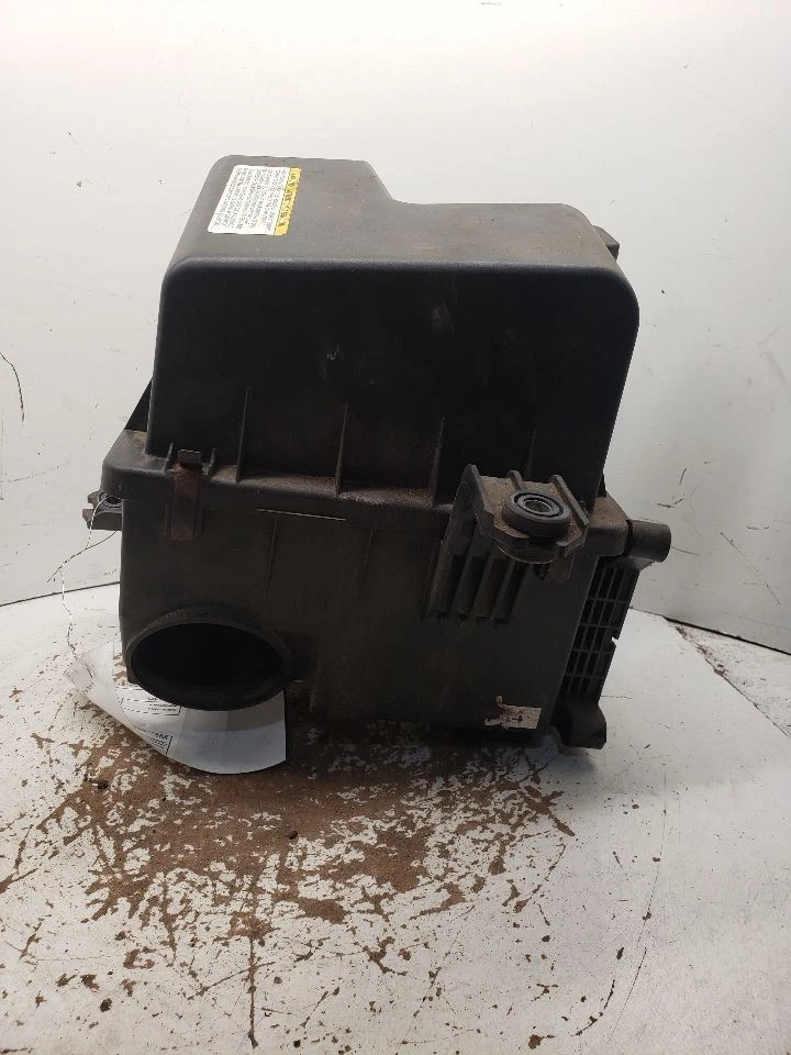 Air Cleaner 2.4L Fits 06-08 SONATA 1366454 - Image 2 of 4