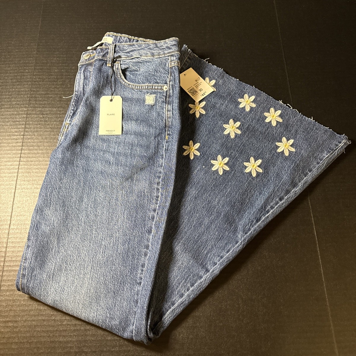 Forever 21 Flare Jeans L Daisy Embroidered Boho 70s Bell Bottom