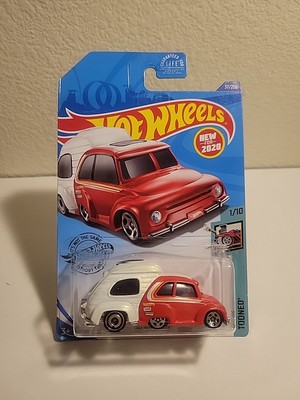 2020 Hot Wheels RV There Yet. DAMAGED CARD SEE PICTURES 
