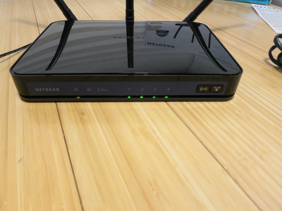 Netgear N450 450 Mbps 4-Port 10/100 Wireless N Router (WNR2500-100NAS) - Image 2 of 4