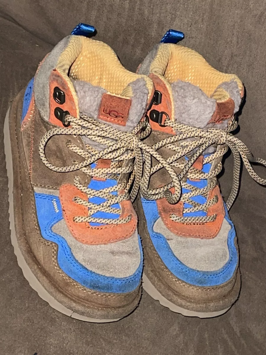 Ugg kids size best sale 1