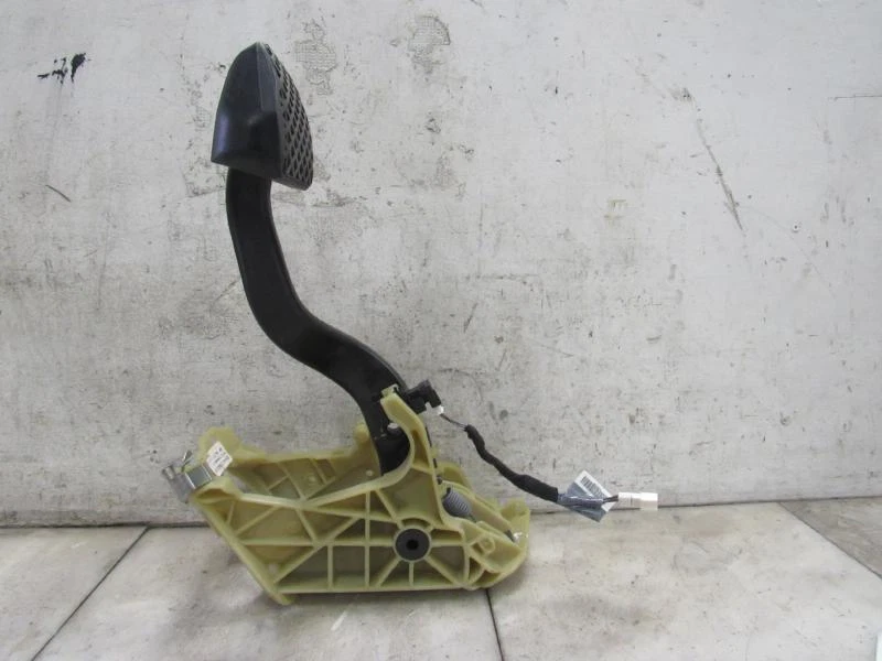 BMW 645CI 2005 pedal de freno pedal de freno Foto 3 de 3