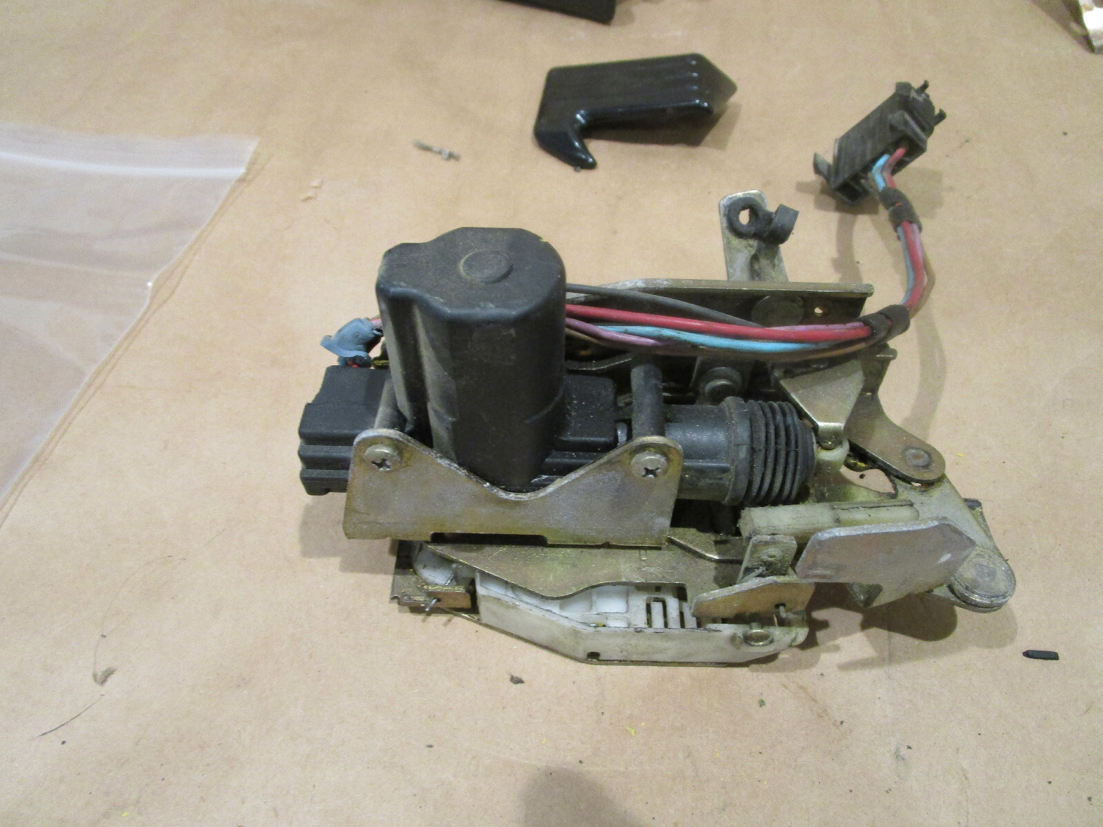 Ferrari, 355-348,  RH Door Lock w/ Actuator Valid For Spider  P/N 64685200