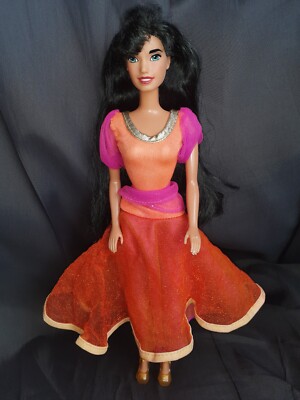 Mattel 1995 Disney Gypsy Dancing ESMERALDA Puppe Glöckner von Notre Dame Vintage