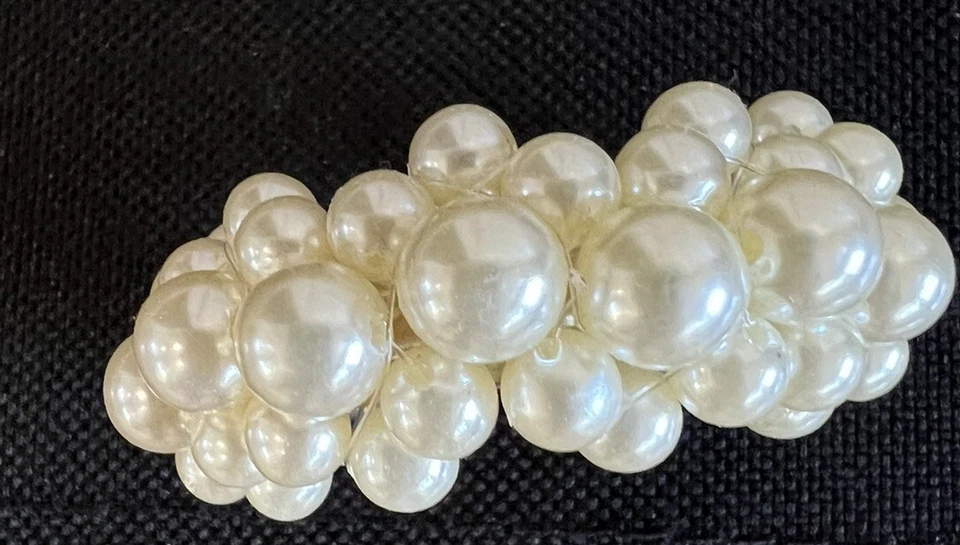 Vintage Pearl Hair Comb & Pearl Ponytail Barrette - Image 4 of 4