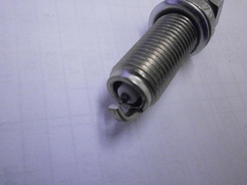 LR032080 Spark Plugs Bosch Double Iridium Landrover & Range Rover 5.0L V8 - Picture 5 of 7