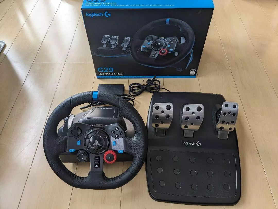 Logitech G29 Driving Force Racing Wheel with Pedals for Playstation 