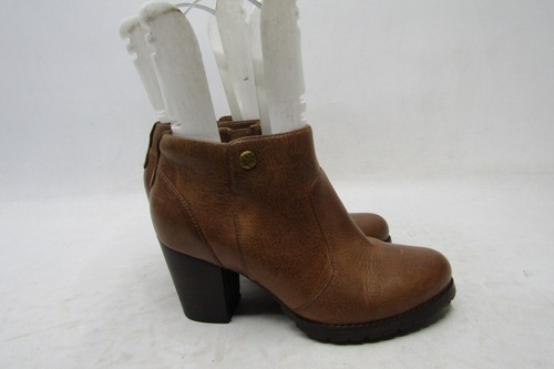 Clarks Womens Size 5.5 M Brown Leather Zip Ankle Fashion Boots Bootie - Picture 3 of 11