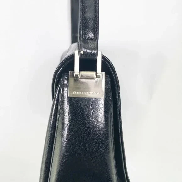 Bolso Liz Claiborne Mujer Pequeño Vegano Imitación Cuero Baguette Cartera Solapa Foto 2 de 4