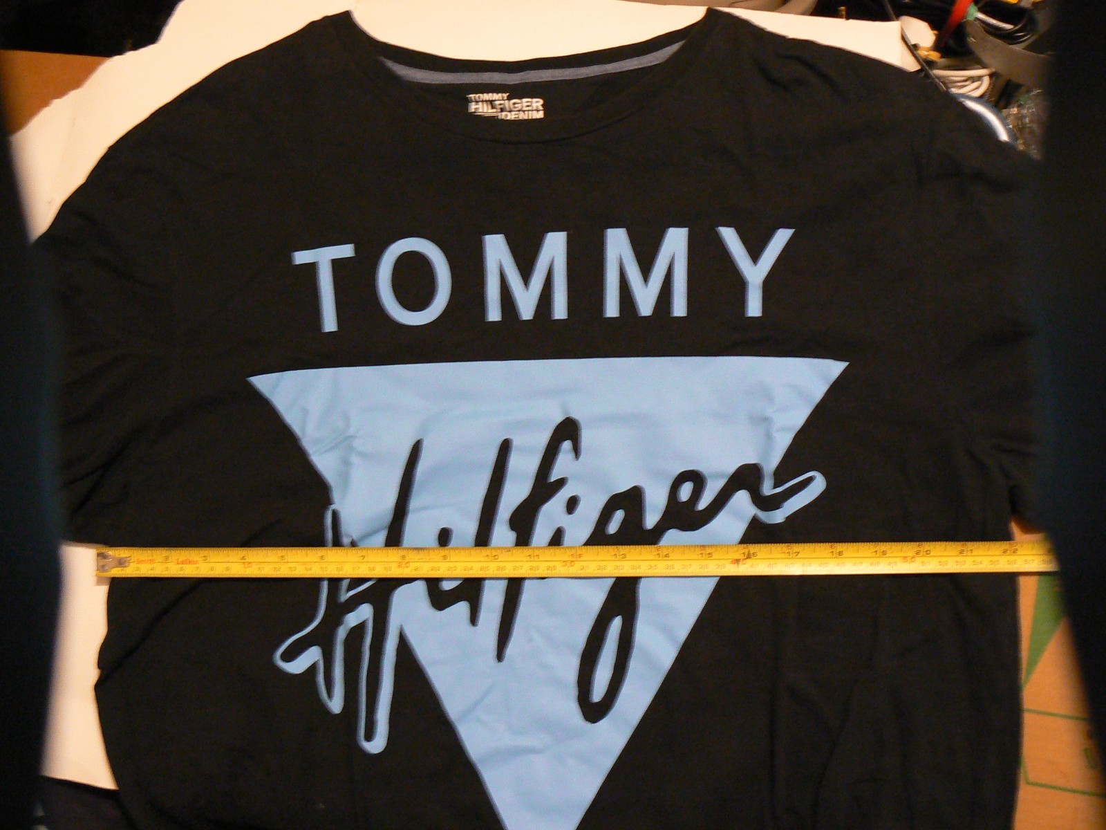 Tommy Hilfiger XL Classic Blue Flag Logo Graphic Tee for Men image 3