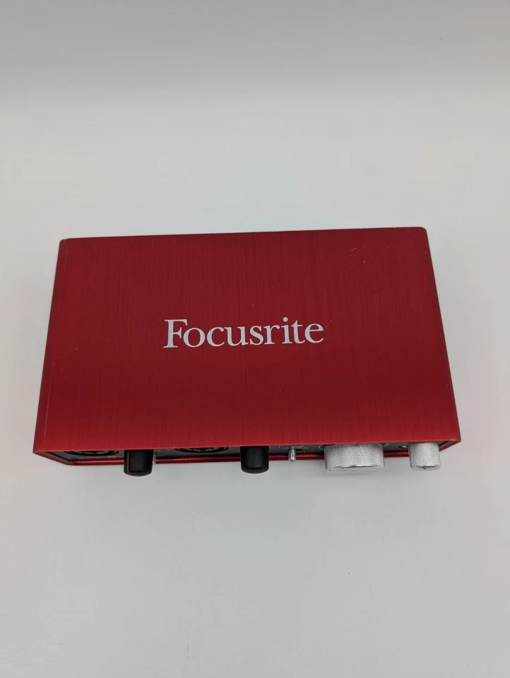 Focusrite Scarlett 2i2 3rd Gen. 2-Channel USB C Audio Interface - Image 3 of 4