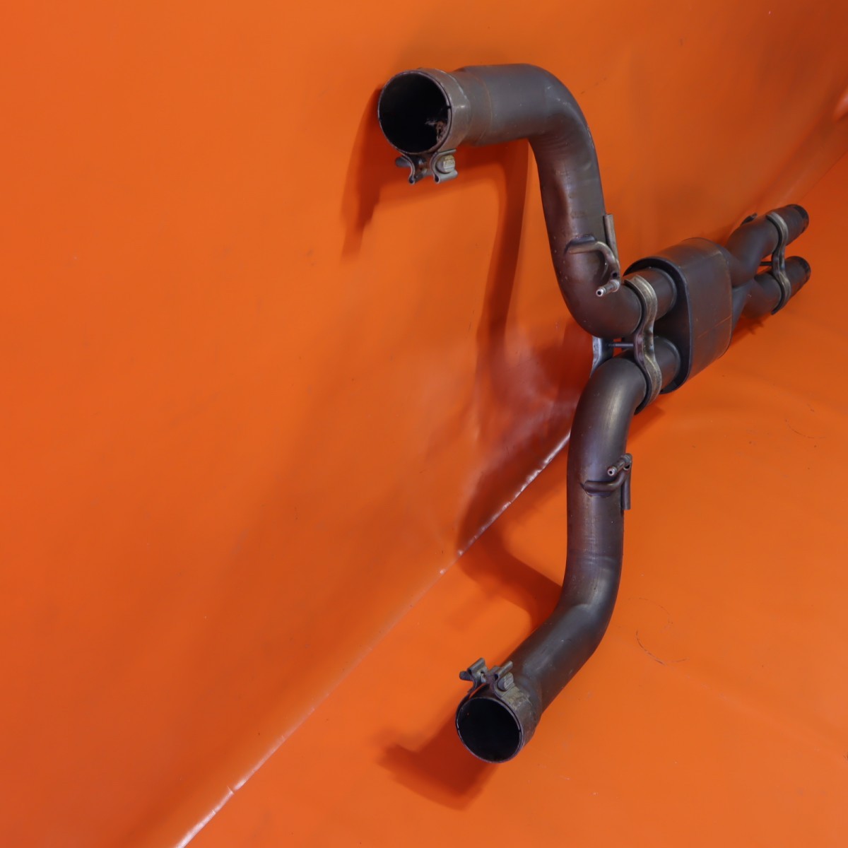 Maserati Ghibli 2017-2020 Center muffler P/N 670089092