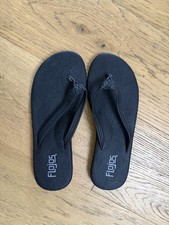 Flojos Women's Flip Flops Sandals Black Size 7, EUC