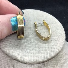 Vintage Gold Tone Costume Chunky  Unique Oblong Hoop Earrings H064