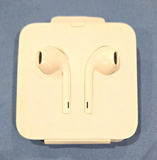 Apple EarPods Wired In-Ear Earbuds, Lightning Connector, White Double