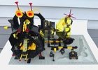 LEGO Space: Blacktron Message Intercept Base 6987 complete set with box