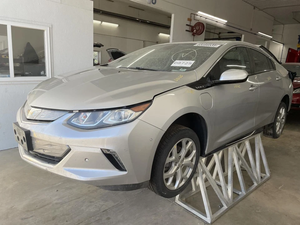 Compresor de aire acondicionado usado se adapta a: Chevrolet Volt 2017 grado A Foto 3 de 4