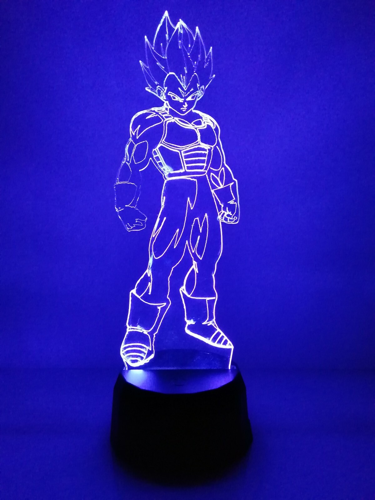 Lampara Led rgb usb Vegeta anime antiheroe multicolor decoracion regalo comic