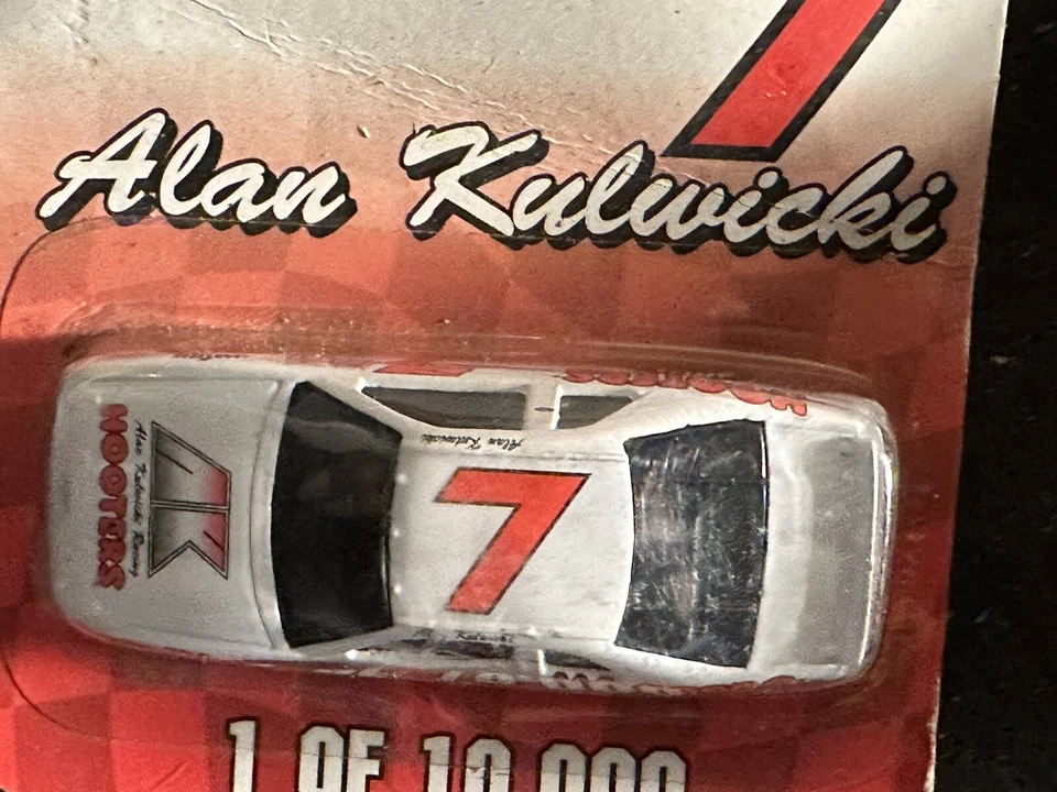 Литой Ford Thunderbird 1991 Alan Kulwicki AK Hooters Racing 1:64 Nascar - Изображение 3 из 4
