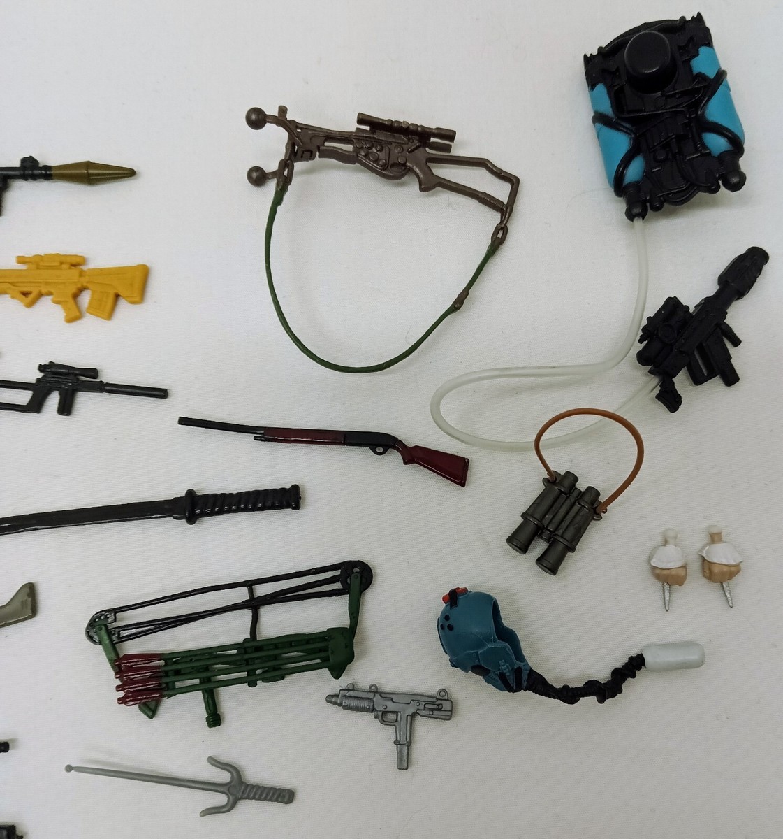 40+ Lot Of 1/6 Scale Toy Guns Accessories Military Action 40+ Lot Of 1/6 Scale Toy Guns Accessories Military Action