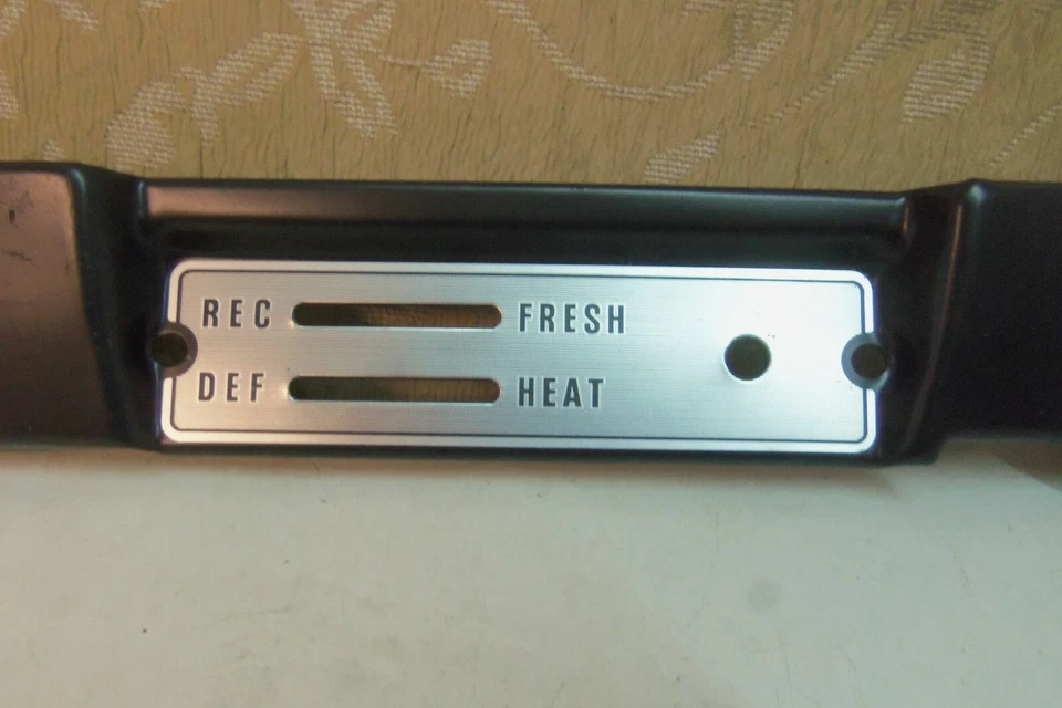 NOS TOYOTA トヨタ CALENTADOR DE TABLERO PANEL METÁLICO TOYOPET CORONA STOUT CROWN DYNA Foto 3 de 4