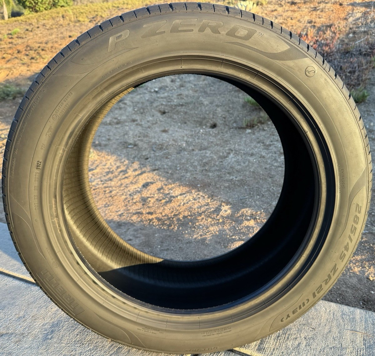 2 BRAND NEW 285/45ZR21 (113Y) Pirelli P Zero PZ4 Sport L