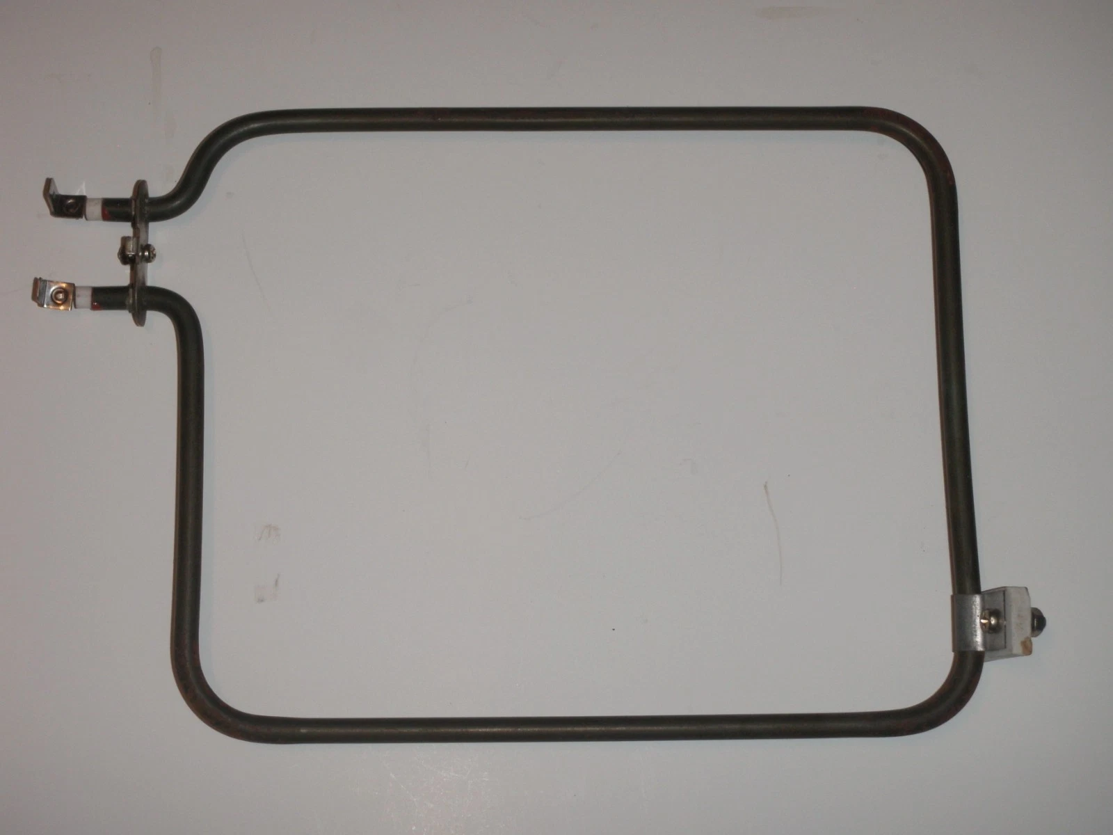 Heating Element for Breadman Bread Maker Model TR2500BC (3-Rivet Pan Version)