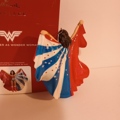 2020 Hallmark Keepsake: "Lynda Carter As Wonder Woman" Christmas Ornament w/ Box - Afbeelding 7 van 9