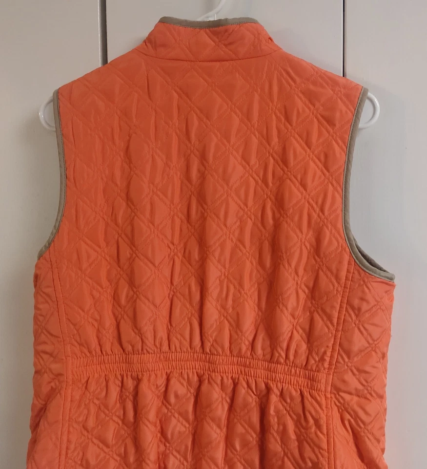 Peach And Khaki Sz M Quilted Reversible Vest Cinched Back Pockets Croft & Barrow - Image 4 of 4