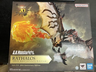 DAMAGED* Monster Hunter Rathalos 20th Anniversary S.H.Monsterarts