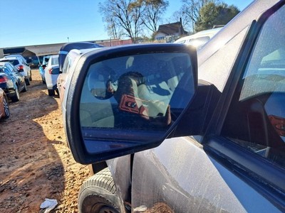 Driver Side View Mirror Classic Style Fits 14-19 SIERRA 1500 PICKUP 4836944