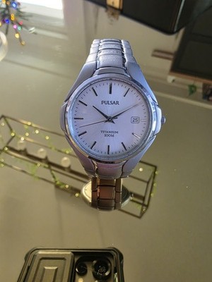 Pulsar  Herren Armbanduhr silber Titan 100M 