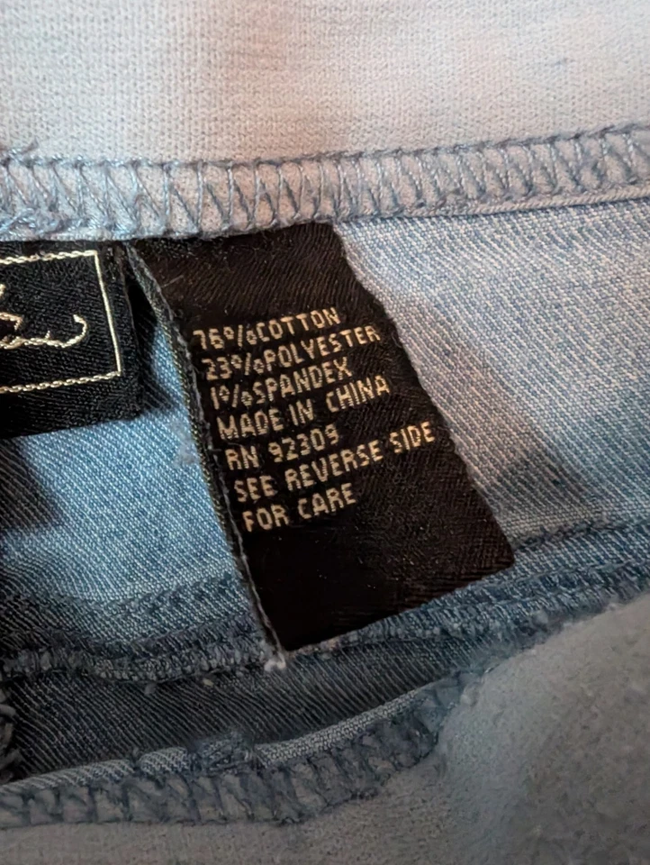 DG2 Diane Gilman Women's Stretch Denim Pull-on 5 Pocket Straight Leg Jeans L - Image 3 of 4