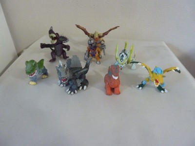DINOFROZ-DIGIMON- HASBRO KONVOLUT 8 STÜCK GEMISCHT ..(BA01)