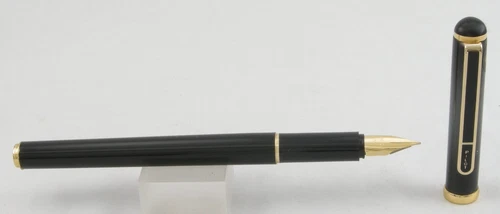 Pilot Cherry Black/Grey & Gold Fountain Pen - Fine Nib - 1980's - New-Old-Stock
